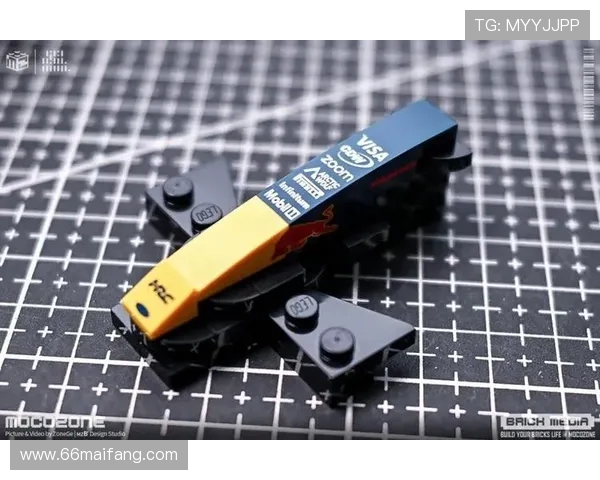 开箱 F1 车队比赛箱：10000 件装备藏多少惊喜？